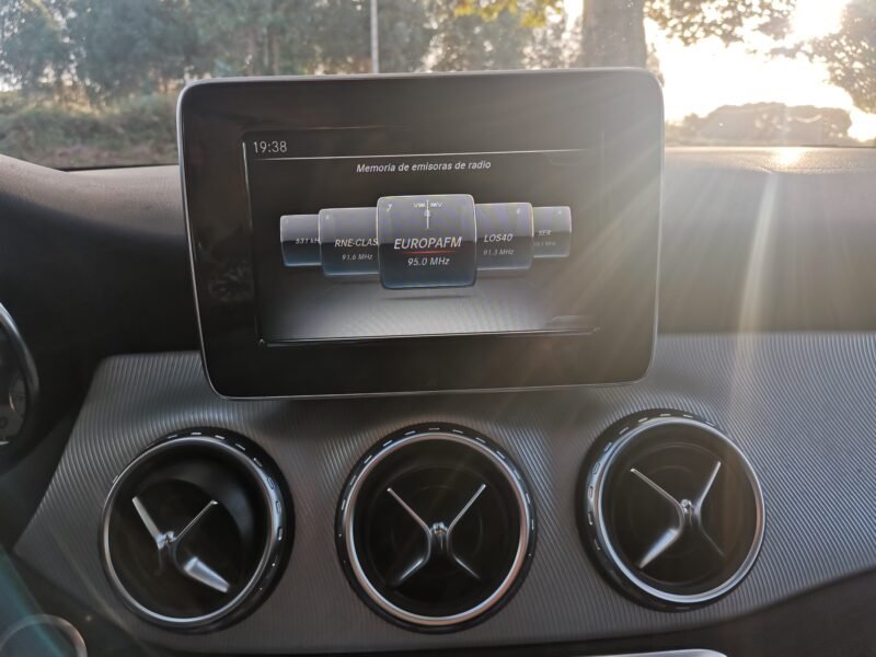 MERCEDES-BENZ GLA GLA 200 d Urban