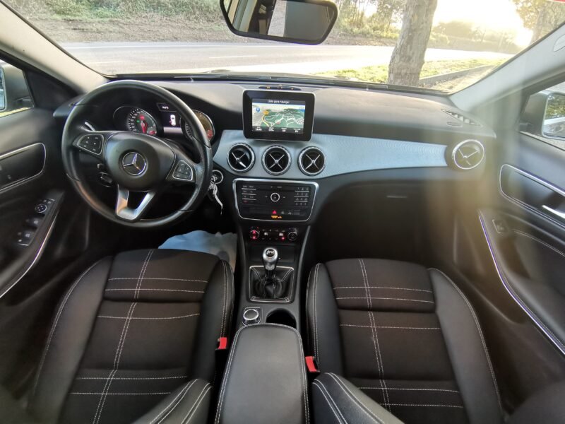 MERCEDES-BENZ GLA GLA 200 d Urban