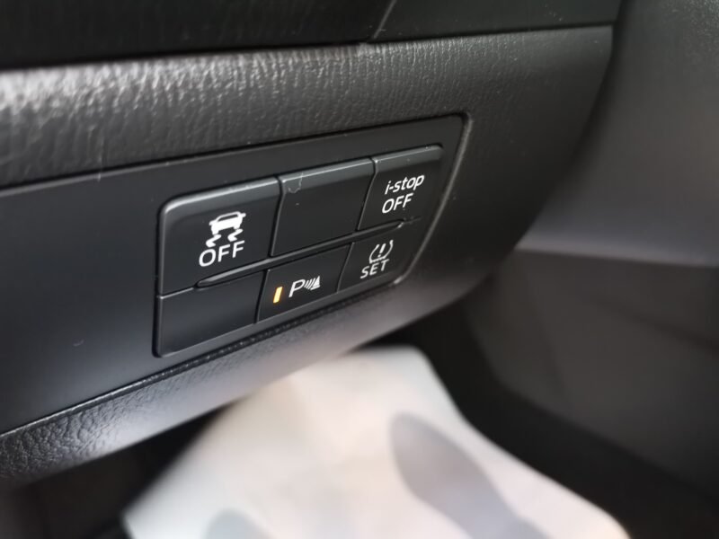 MAZDA Mazda3 2.2 SKYACTIVD 110KW EVOLUTION