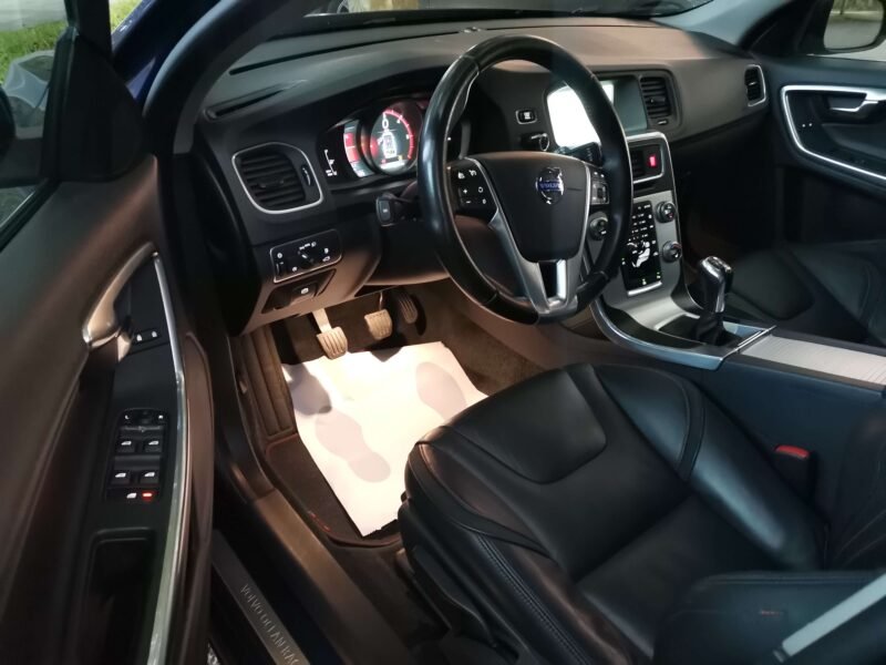 VOLVO V60 V60 2.0 D4 OCEAN RACE