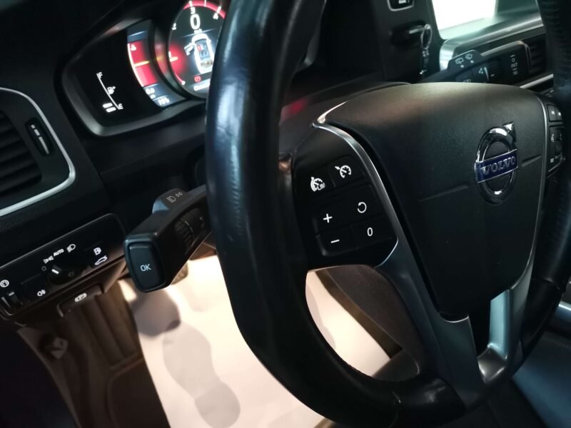 VOLVO V60 V60 2.0 D4 OCEAN RACE