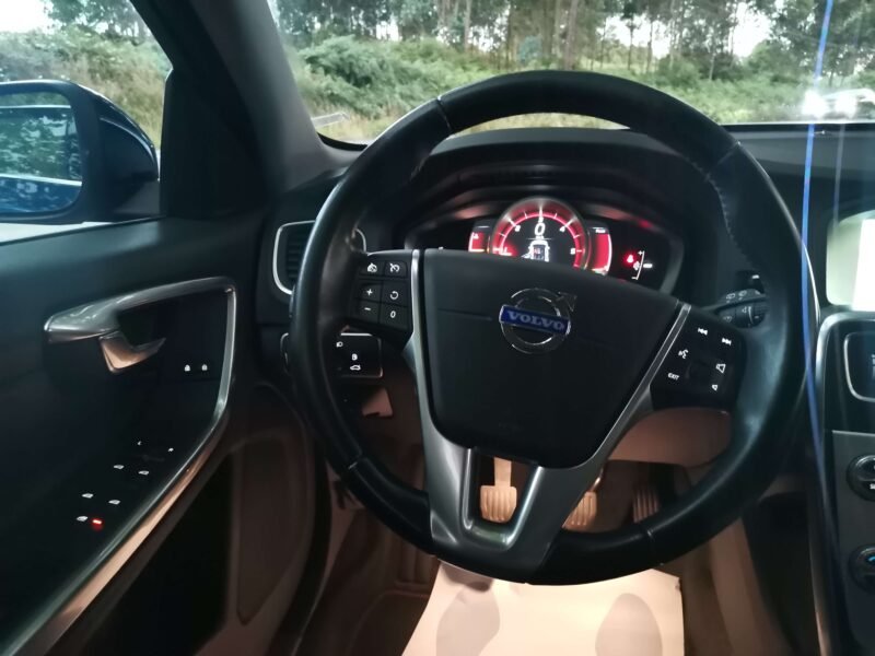 VOLVO V60 V60 2.0 D4 OCEAN RACE