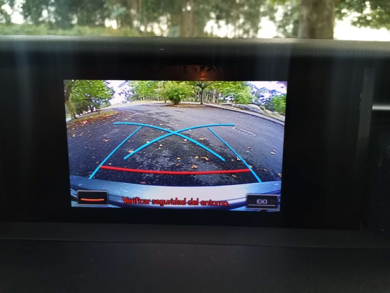 LEXUS IS300 IS 300h F Sport Navibox