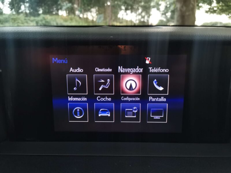 LEXUS IS300 IS 300h F Sport Navibox