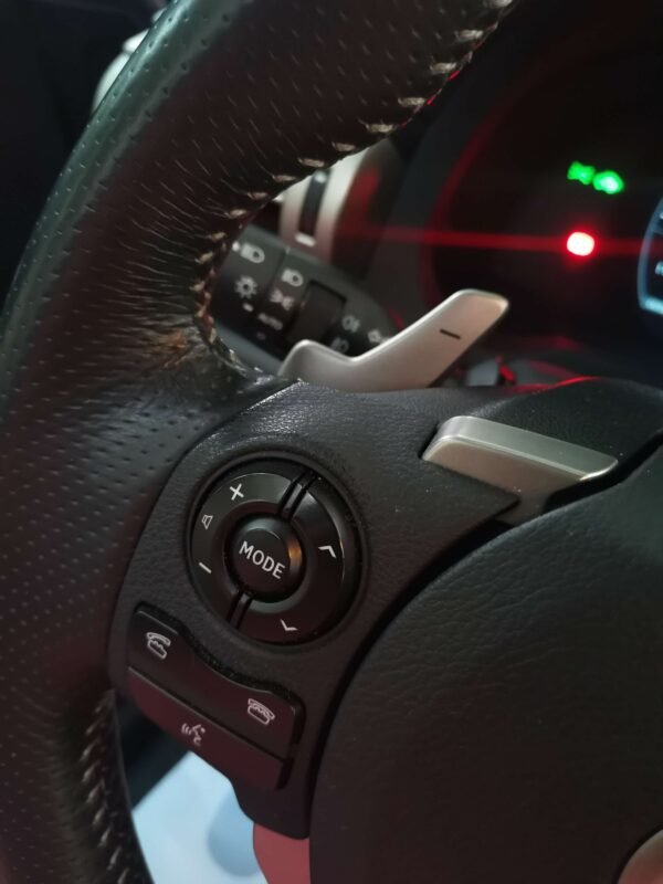 LEXUS IS300 IS 300h F Sport Navibox