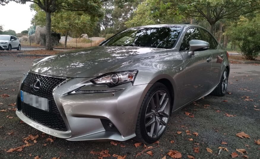 LEXUS IS300 IS 300h F Sport Navibox