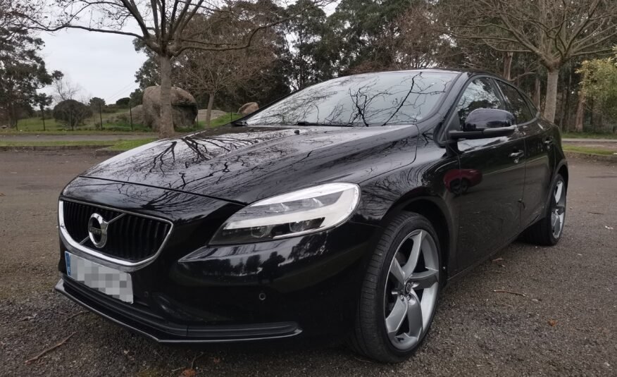 VOLVO V40 V40 2.0 D2 Kinetic