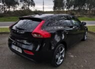 VOLVO V40 V40 2.0 D2 Kinetic