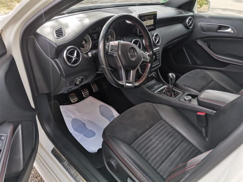 MERCEDES-BENZ Clase A A 180 AMG Line