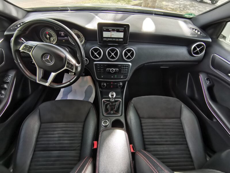 MERCEDES-BENZ Clase A A 180 AMG Line