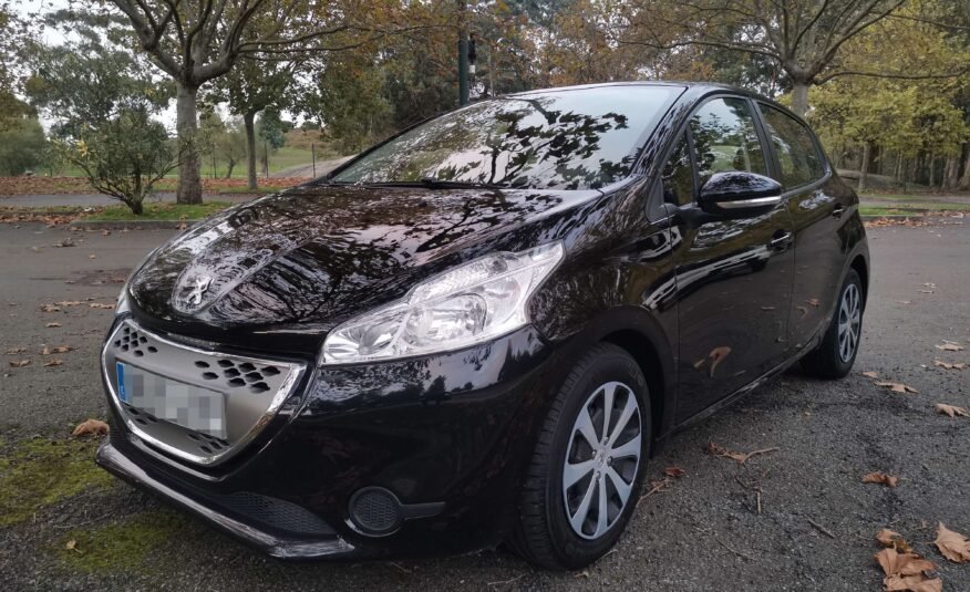 PEUGEOT 208 STYLE 1.4 HDi 68