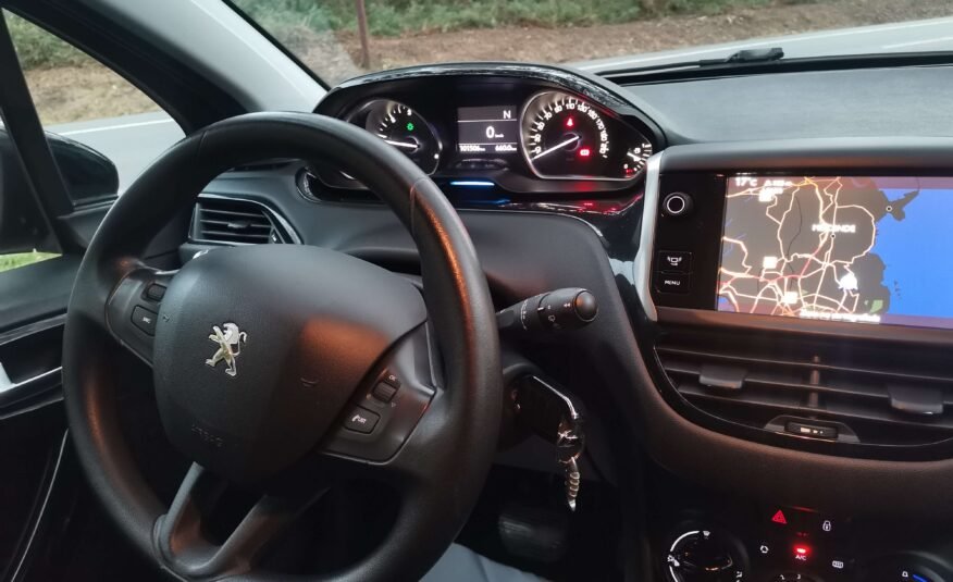 PEUGEOT 208 STYLE 1.4 HDi 68