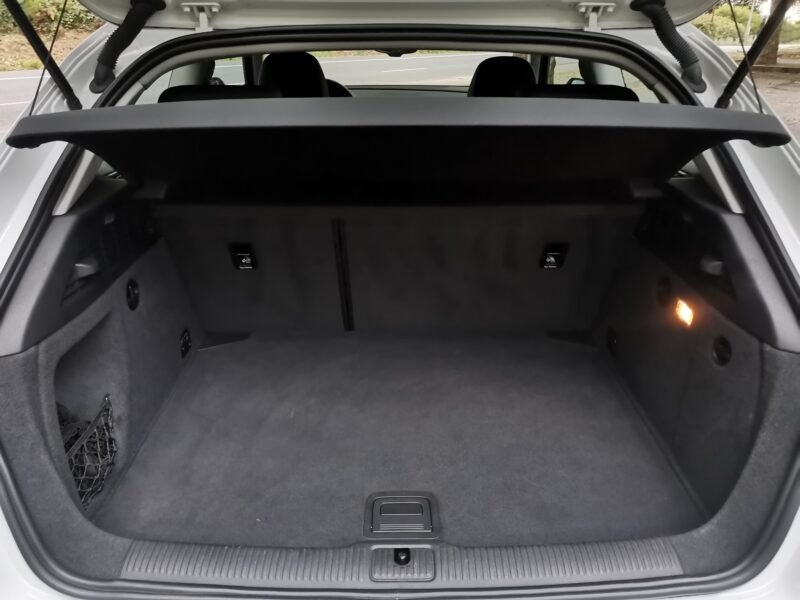 AUDI A3 2.0 TDI Ambiente Edicion especial