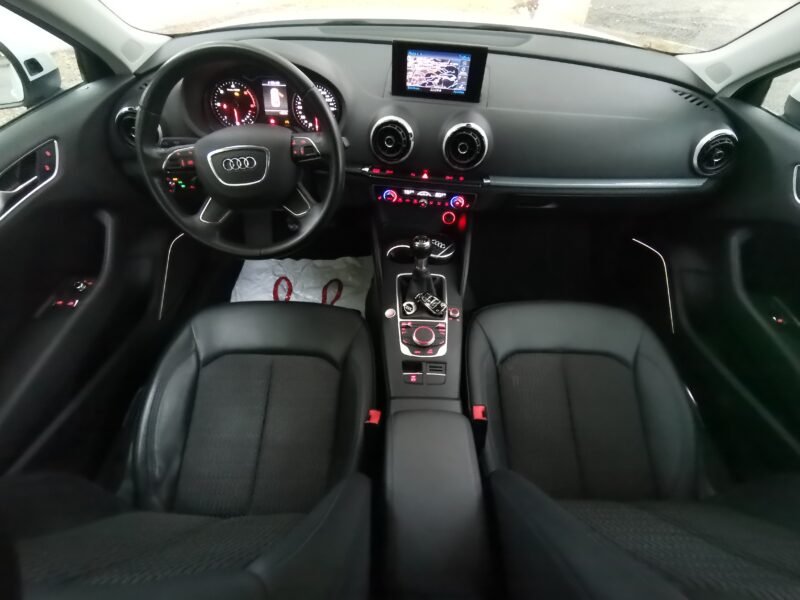 AUDI A3 2.0 TDI Ambiente Edicion especial