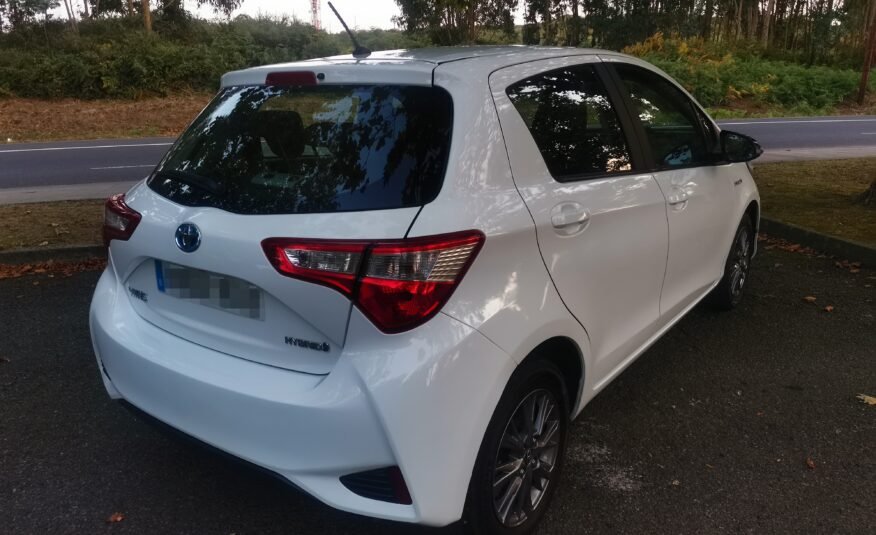 TOYOTA YARIS 1.5 100H Feel 20 Aniversario