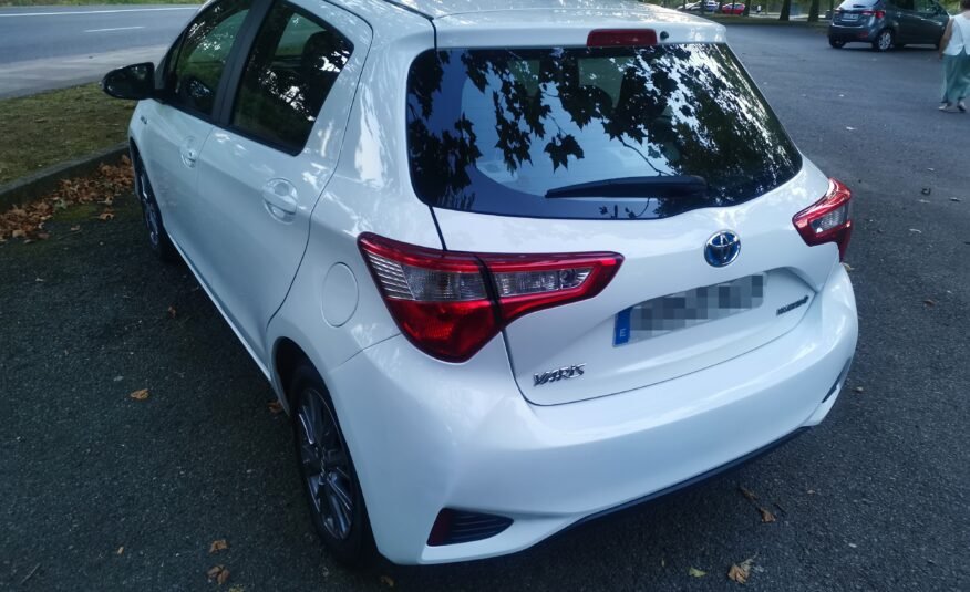 TOYOTA YARIS 1.5 100H Feel 20 Aniversario