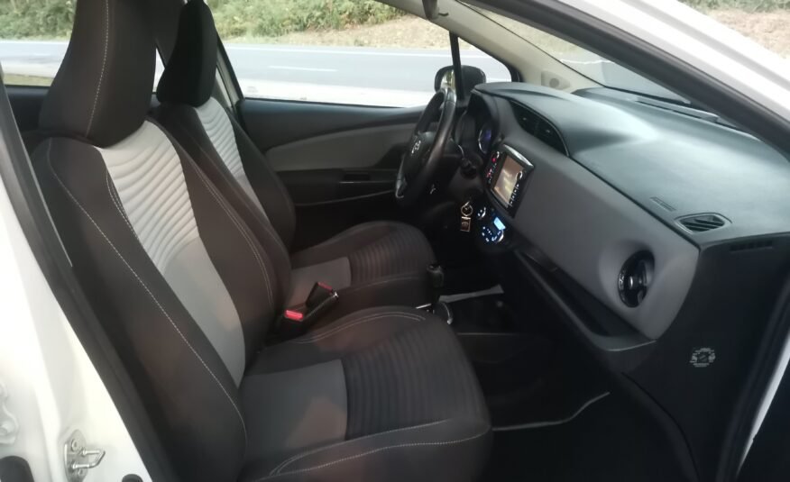 TOYOTA YARIS 1.5 100H Feel 20 Aniversario