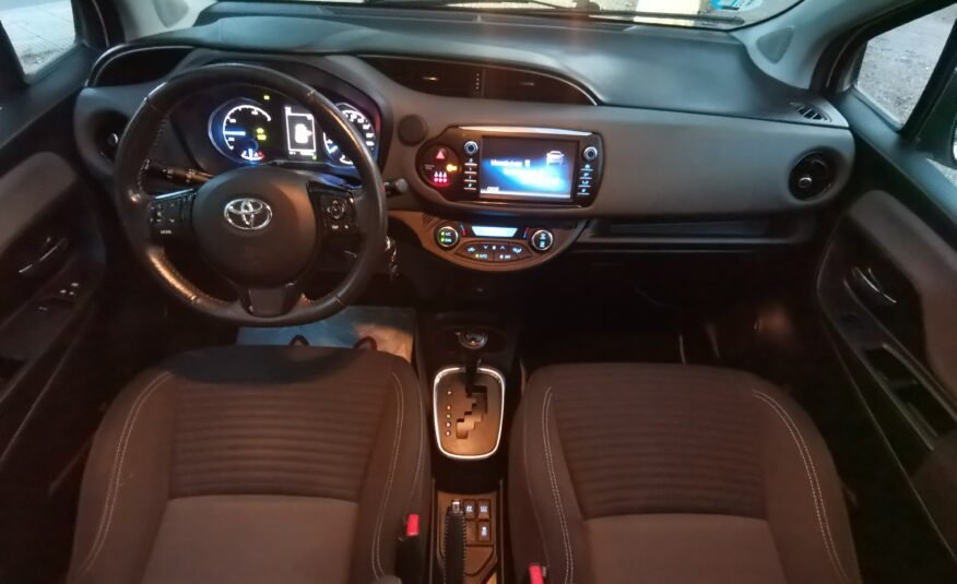 TOYOTA YARIS 1.5 100H Feel 20 Aniversario