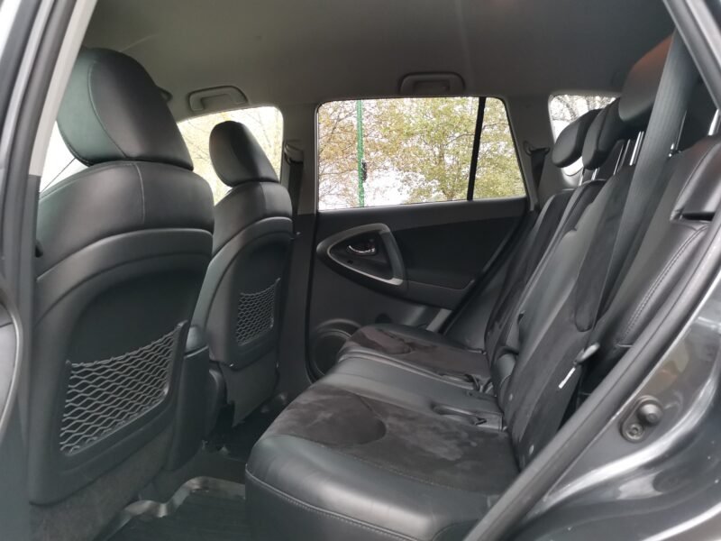 TOYOTA RAV4 2.2 D4D Advance Cross Sp.4×4