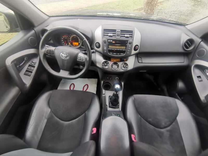 TOYOTA RAV4 2.2 D4D Advance Cross Sp.4×4