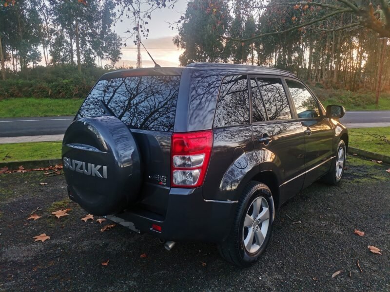 SUZUKI Grand Vitara 1.9 DDiS JLXE 5P 4X4