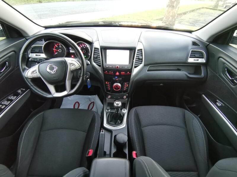 SSANGYONG TIVOLI D16T Premium 4×2