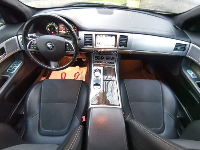 JAGUAR XF 3.0 V6 RSport