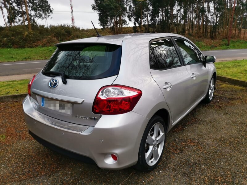 TOYOTA AURIS Hybrid Advance