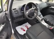 TOYOTA AURIS Hybrid Advance