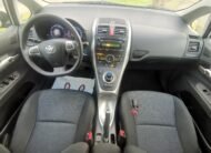 TOYOTA AURIS Hybrid Advance