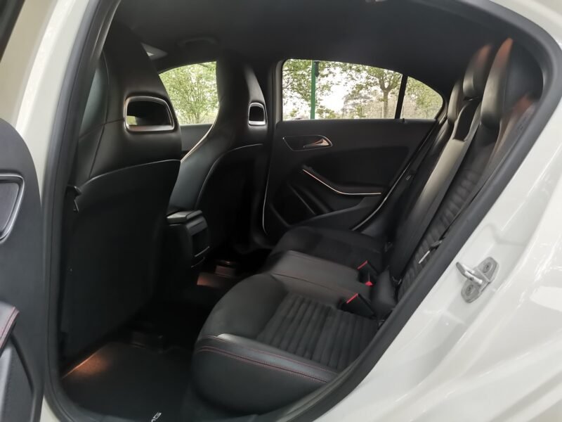 MERCEDES-BENZ Clase A A 180 AMG Line