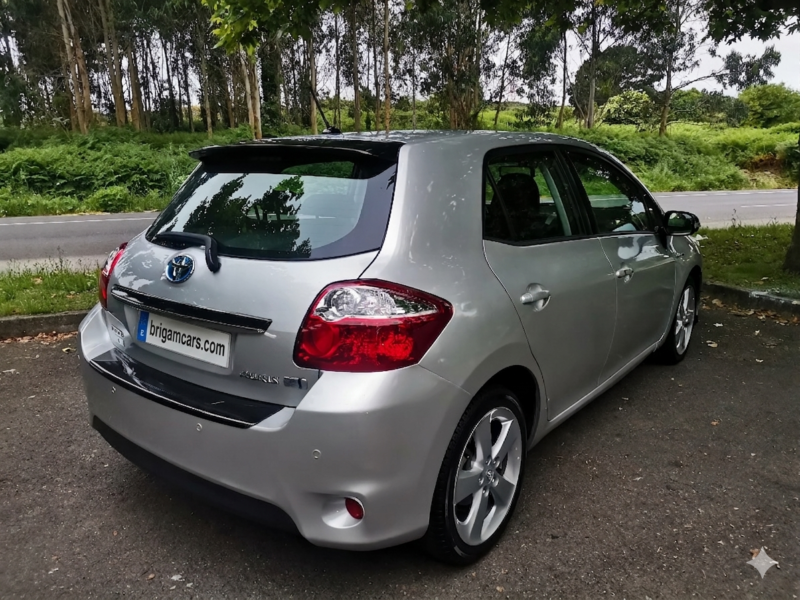 TOYOTA AURIS Hybrid Advance