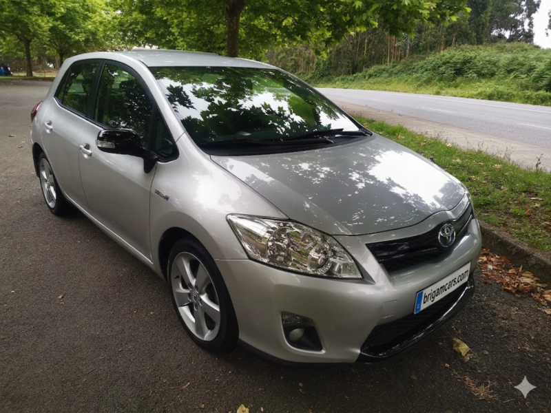 TOYOTA AURIS Hybrid Advance