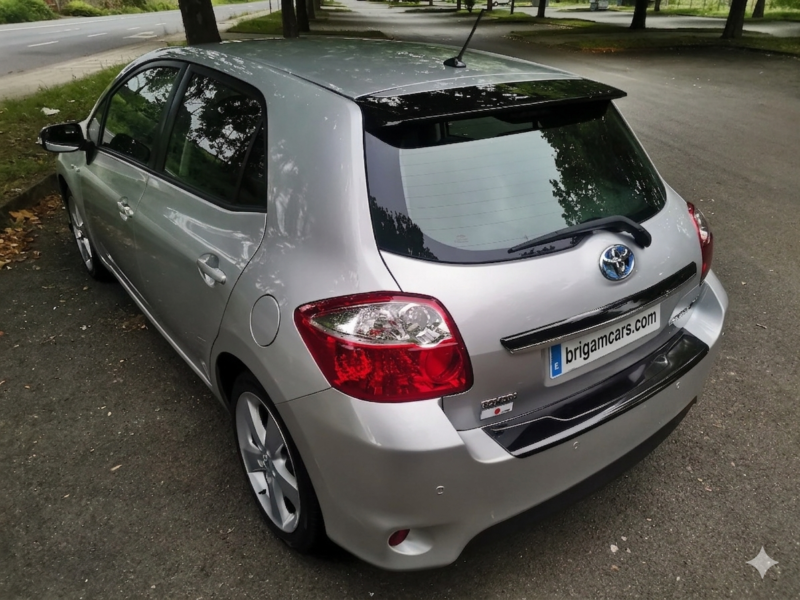 TOYOTA AURIS Hybrid Advance