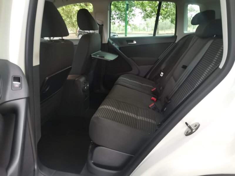 VOLKSWAGEN TIGUAN 2.0 TDI 140 4M Tiptronic Track Avenue