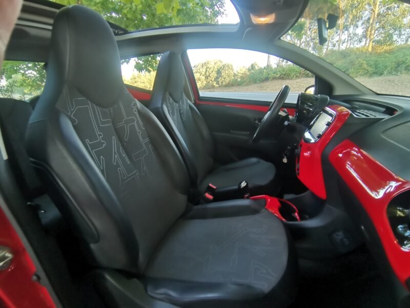 TOYOTA AYGO 1.0 70 xplay business