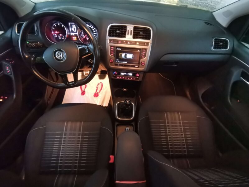 VOLKSWAGEN POLO 1.0 LOUNGE