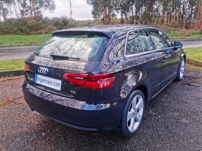 AUDI A3 2.0 TDI clean d. S tronic Ambition